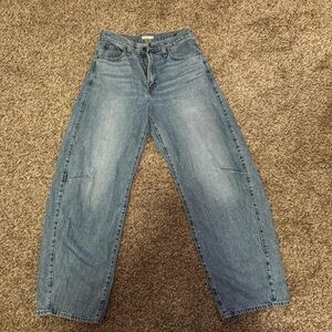 High-waisted Cinched barrel jeans